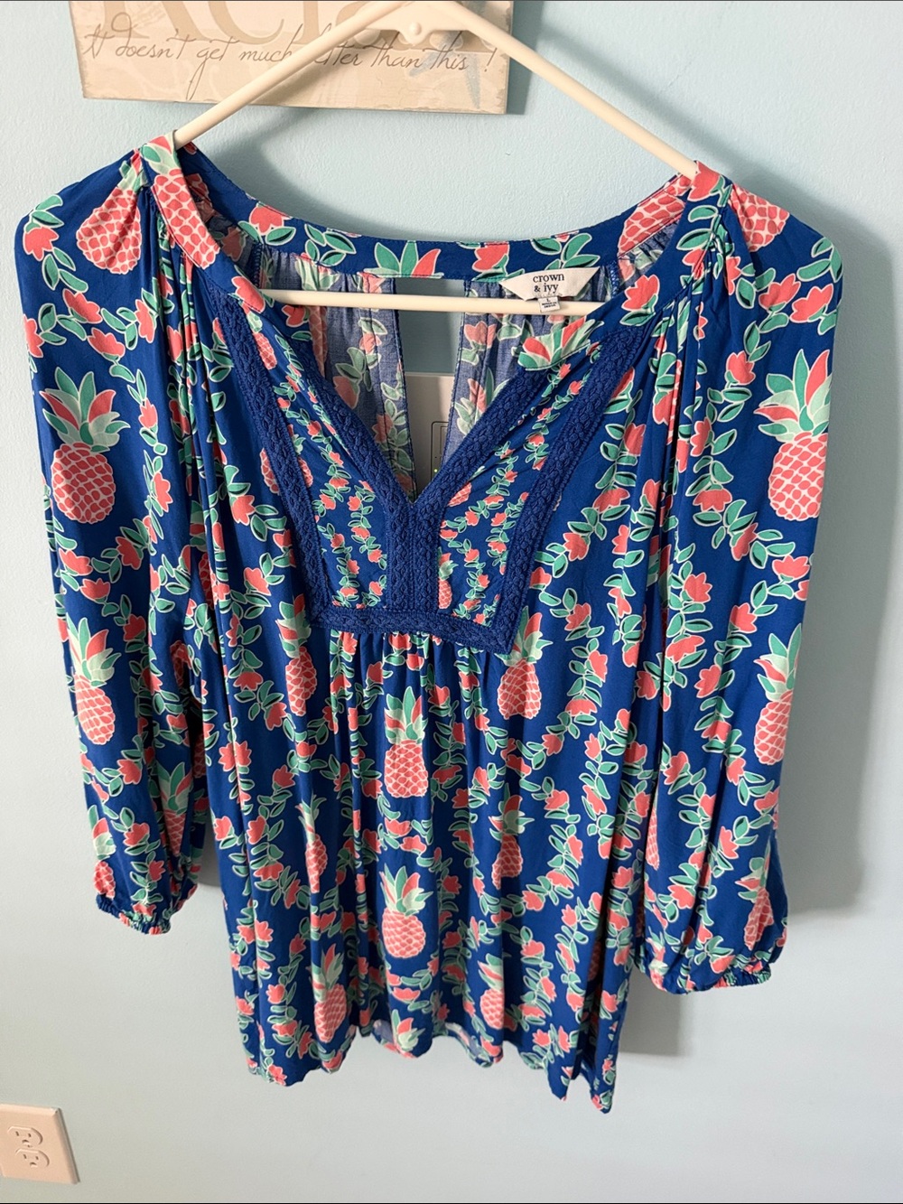 Women’s pineapple/floral top size L